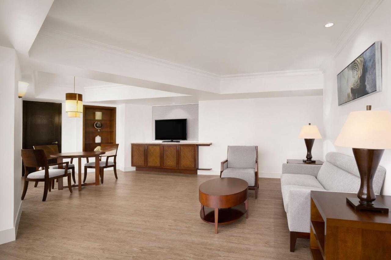 The Westin Resort Guam Tumon Exterior photo